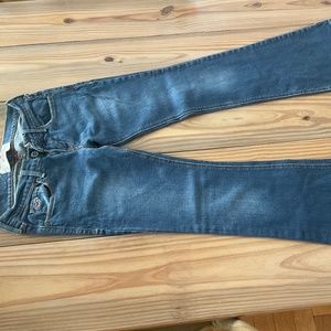 Hollister low rise boot cut size 24